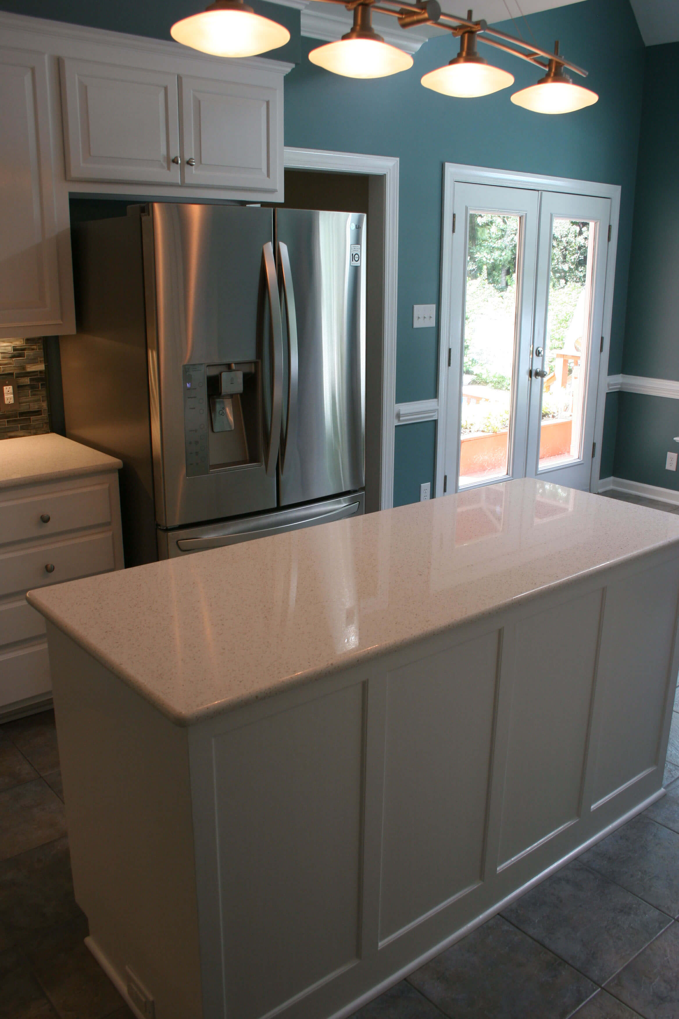 Pebble Beach Quartz Kitchen - Prince & Sons, Inc.